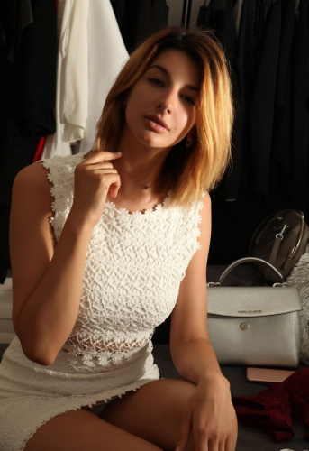 Лена - Индивидуалка Санкт-Петербурга, размер груди 3, метро Проспект Большевиков